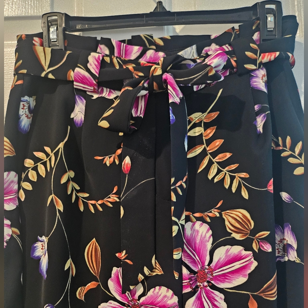 Express Black Floral Paperbag Pants with Orange-Gold Leaf Detail - Picture 2 of 5